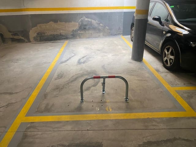 Garage in vendita in Rubí - 7.500 € (Rif: 9908540)