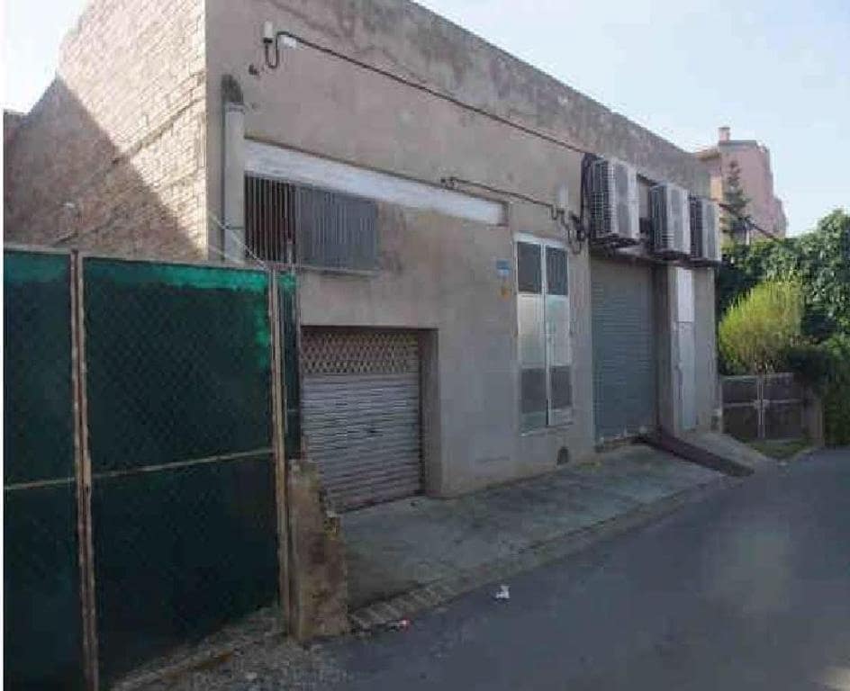 Commercial for sale in Navarcles - € 59,900 (Ref: 9908542)