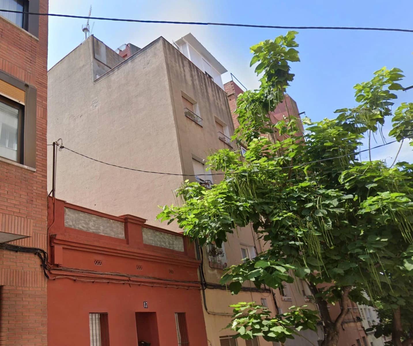 1 quarto Penthouse para venda em L'Hospitalet de Llobregat - 103 000 € (Ref: 9908544)