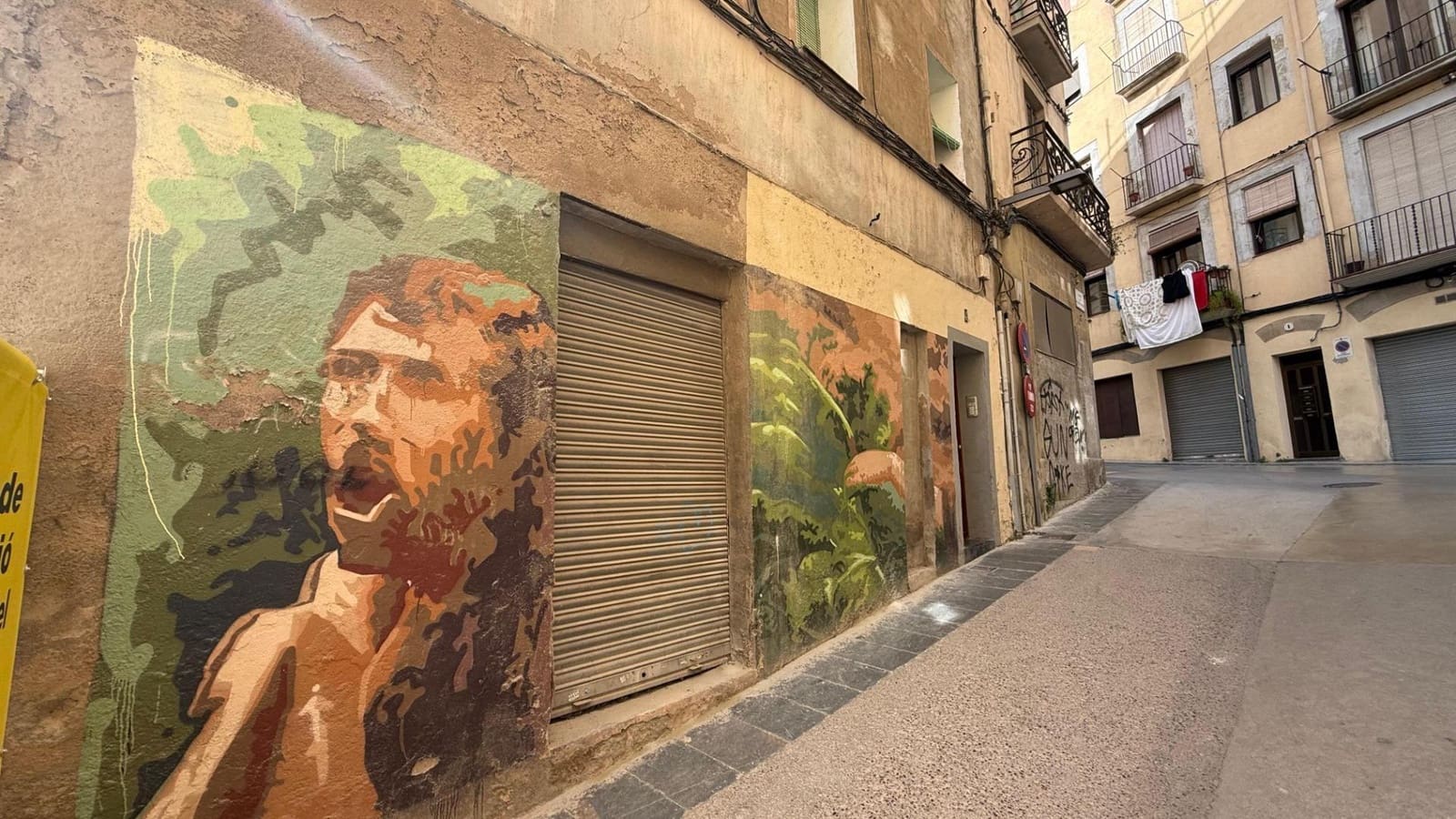 Commercial for sale in Manresa - € 23,900 (Ref: 9908551)