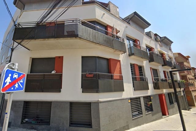 2 bedroom Flat for sale in Rubí - € 150,000 (Ref: 9908553)