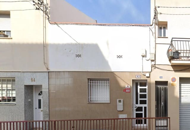 Casa de 4 habitaciones en Sabadell en venta - 205.000 € (Ref: 9908555)