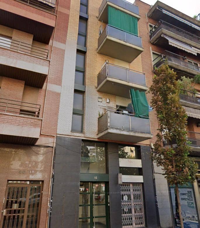 2 bedroom Flat for sale in Barcelona city - € 345,000 (Ref: 9908556)