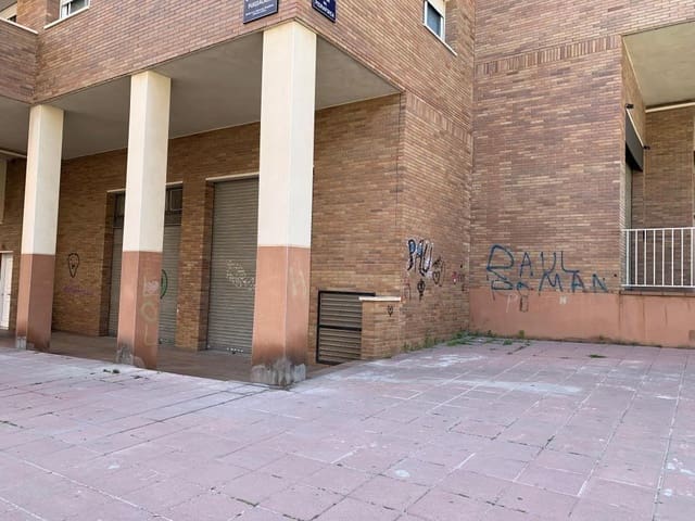 Comercial para venda em Terrassa - 231 525 € (Ref: 9908575)