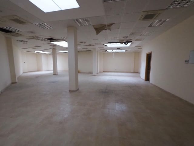 Commercial for sale in Manresa - € 68,000 (Ref: 9908581)