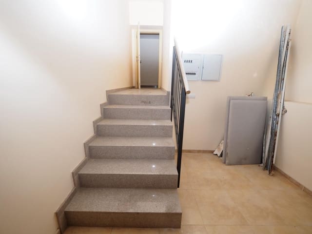 Commercial for sale in Manresa - € 68,000 (Ref: 9908581)