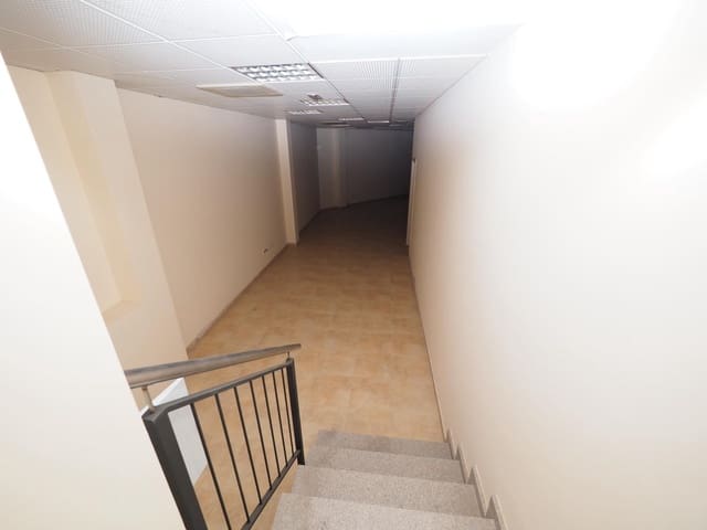 Commercial for sale in Manresa - € 68,000 (Ref: 9908581)