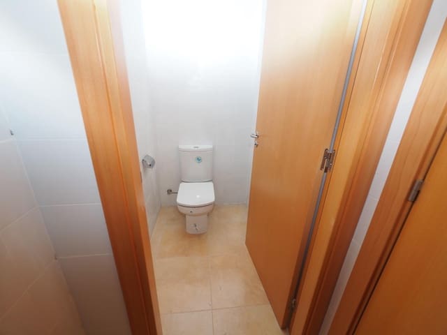 Commercial for sale in Manresa - € 68,000 (Ref: 9908581)