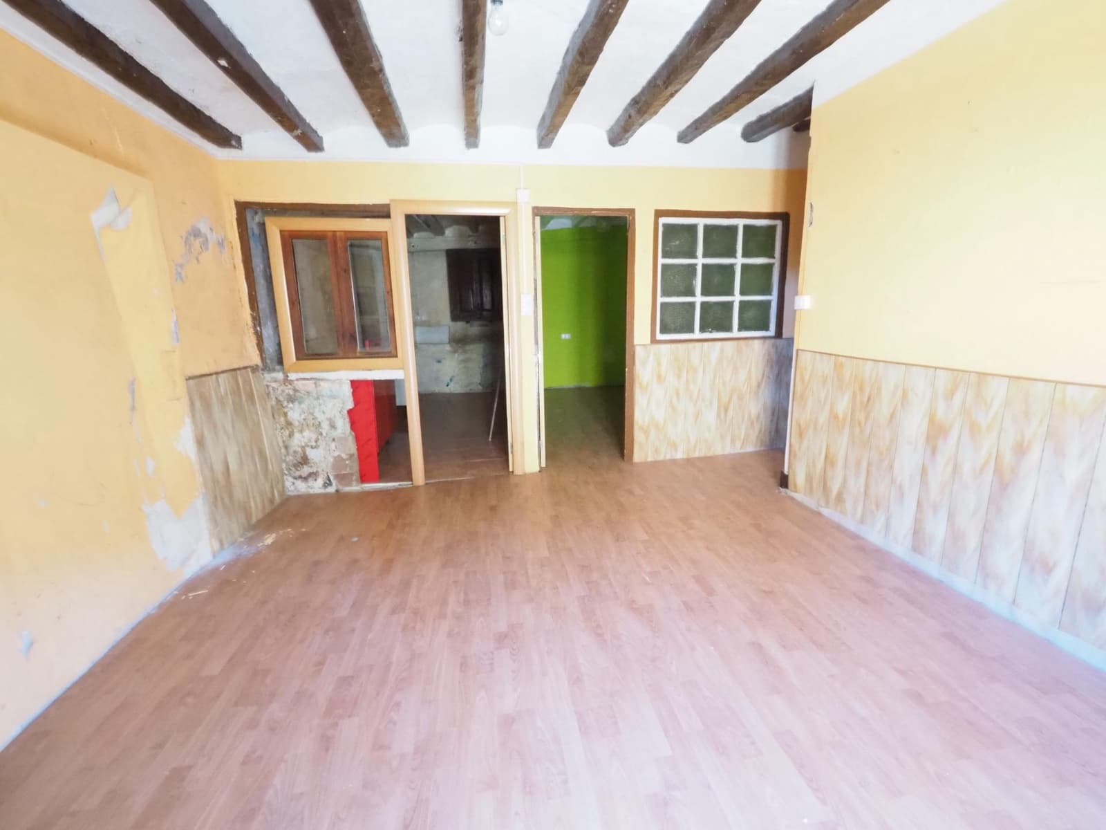 Adosado de 4 habitaciones en La Pobla de Lillet en venta - 61.800 € (Ref: 9908583)