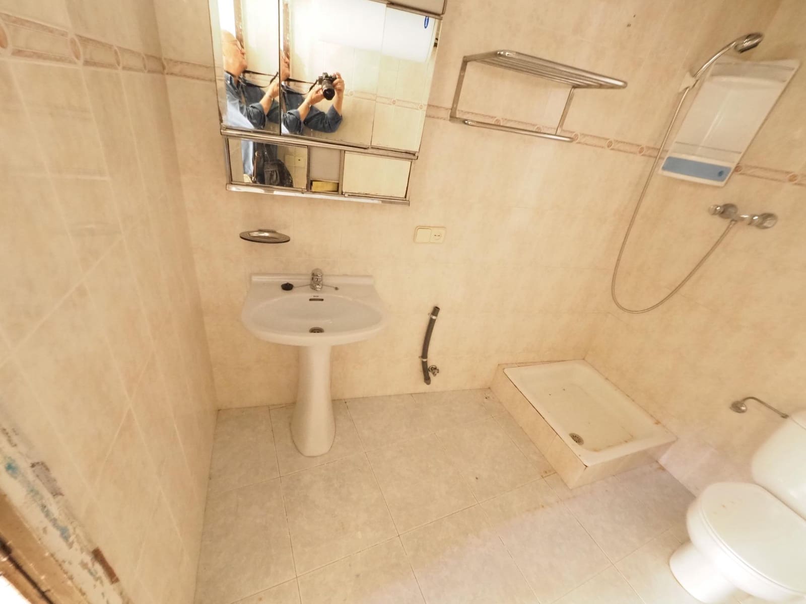 Adosado de 4 habitaciones en La Pobla de Lillet en venta - 61.800 € (Ref: 9908583)