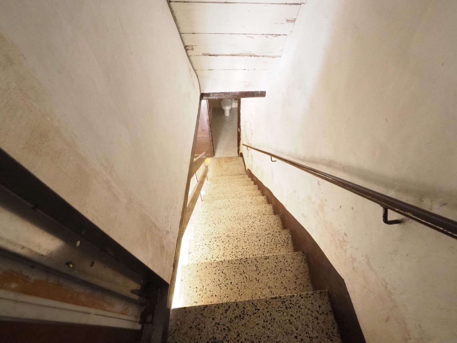 Adosado de 4 habitaciones en La Pobla de Lillet en venta - 61.800 € (Ref: 9908583)
