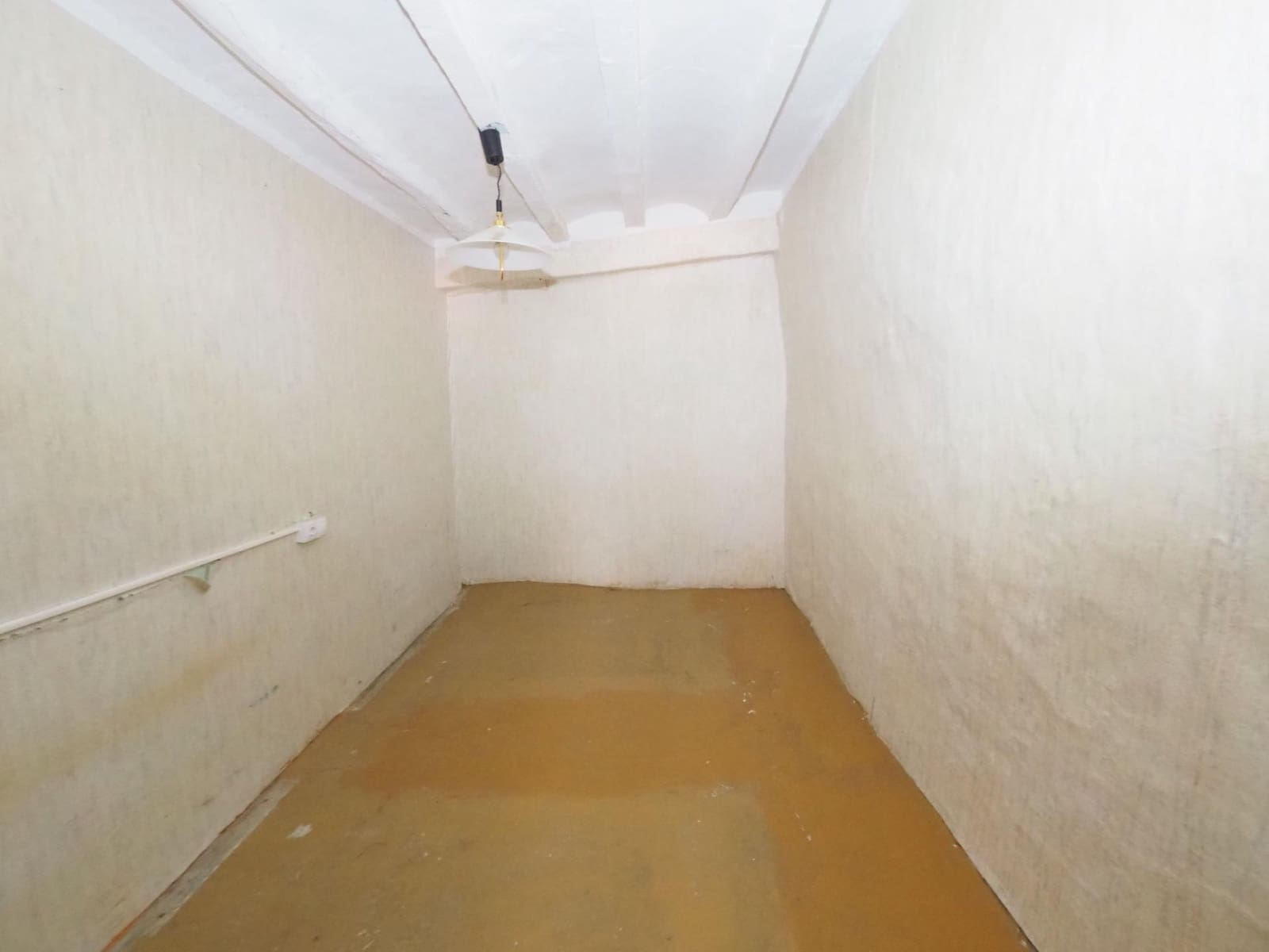 Adosado de 4 habitaciones en La Pobla de Lillet en venta - 61.800 € (Ref: 9908583)