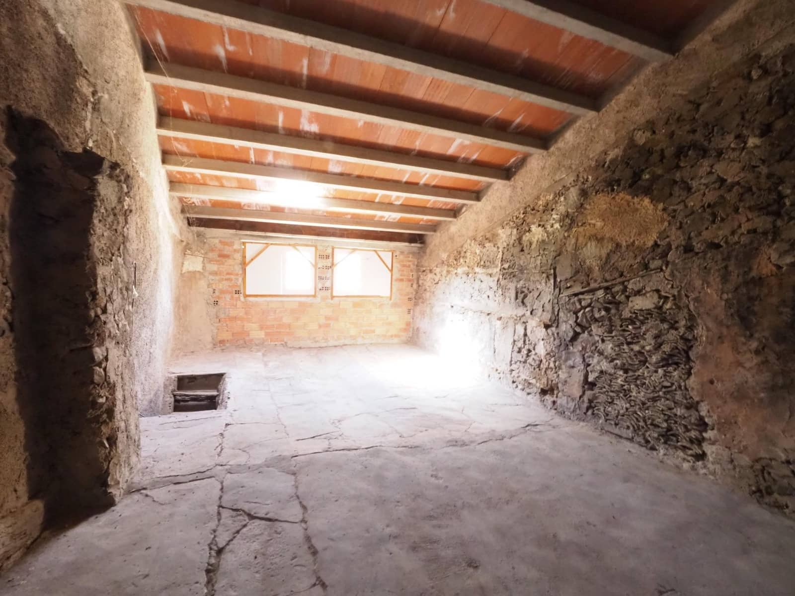 Adosado de 4 habitaciones en La Pobla de Lillet en venta - 61.800 € (Ref: 9908583)