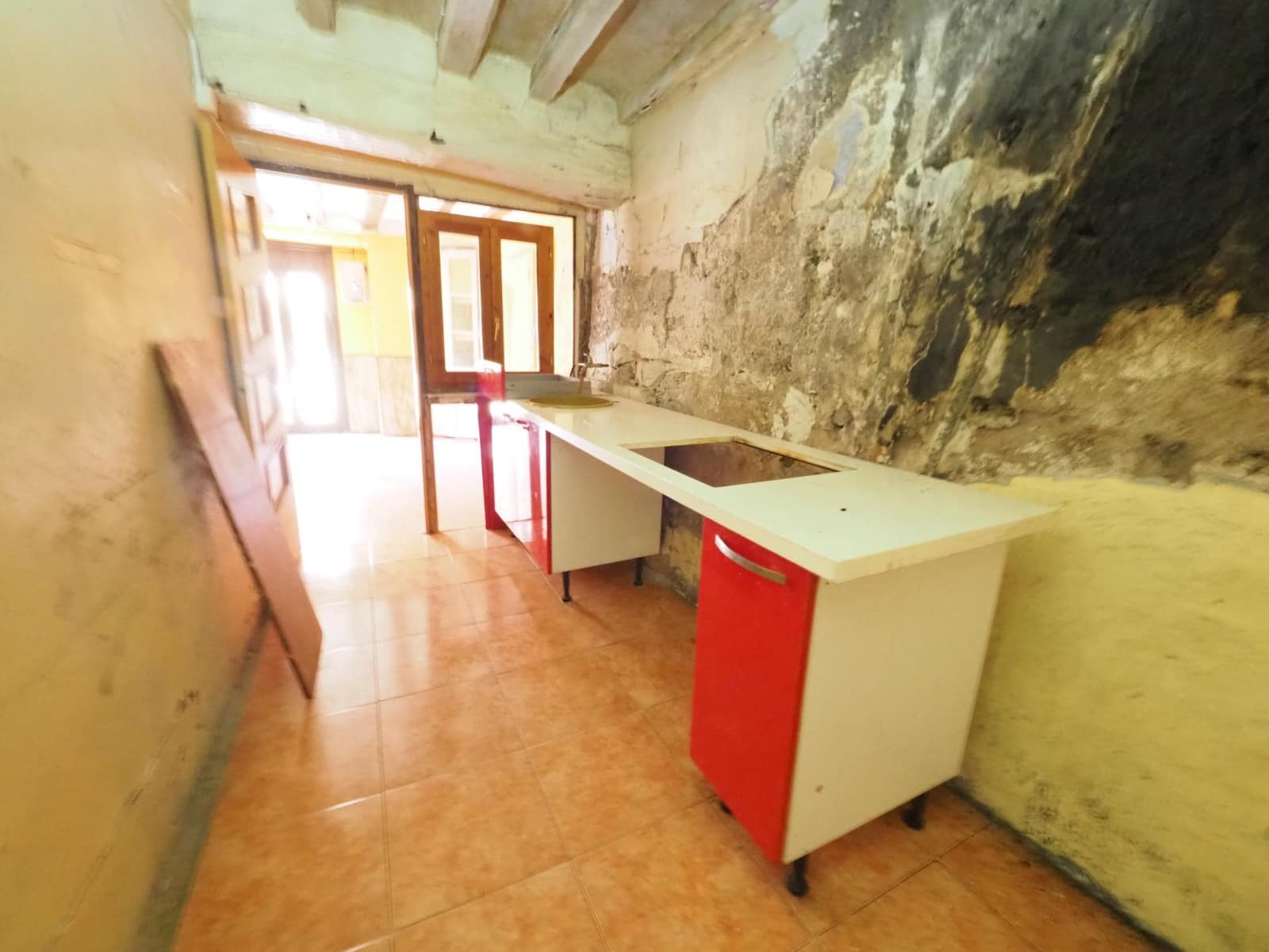 Adosado de 4 habitaciones en La Pobla de Lillet en venta - 61.800 € (Ref: 9908583)