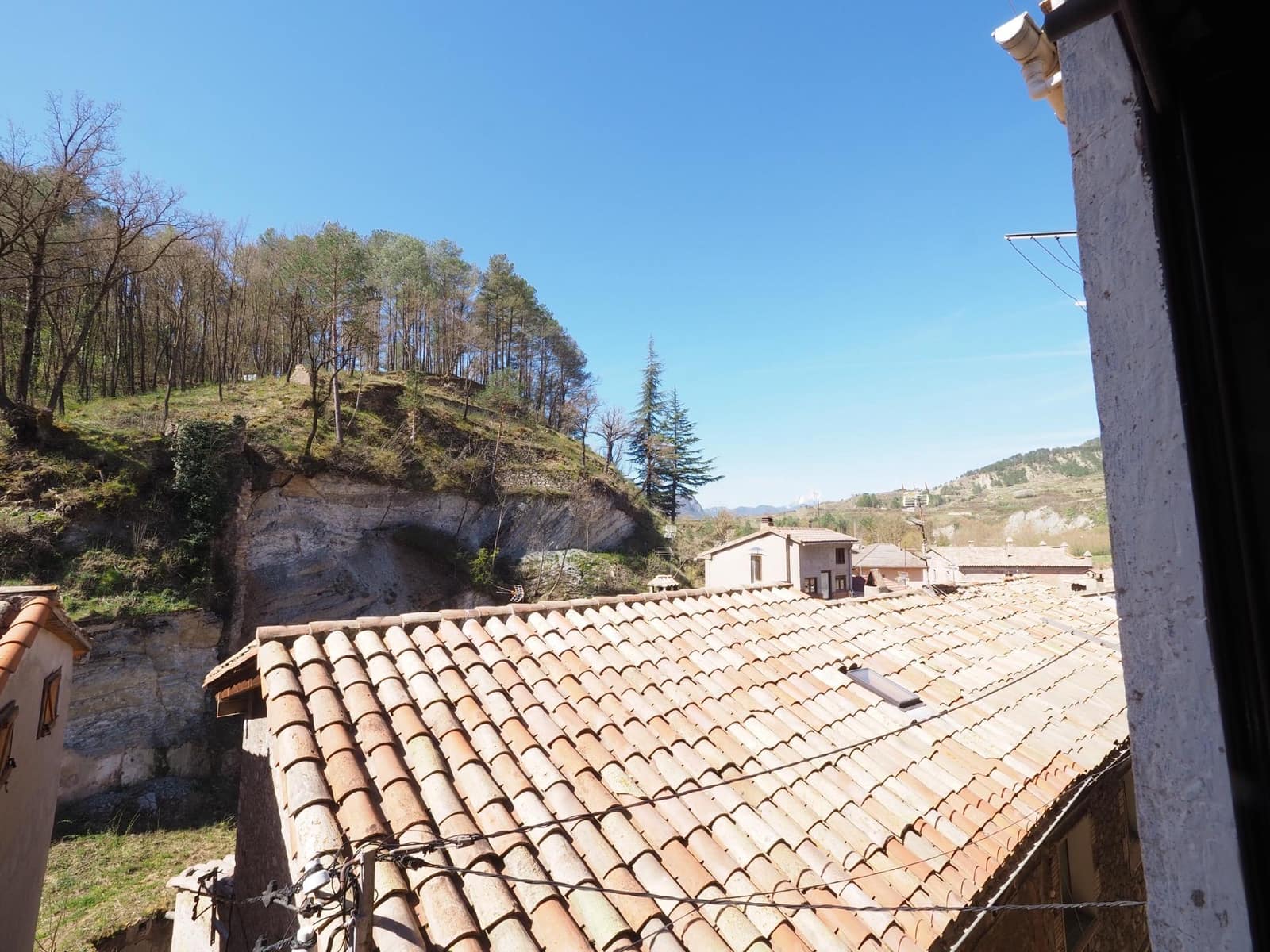 Adosado de 4 habitaciones en La Pobla de Lillet en venta - 61.800 € (Ref: 9908583)