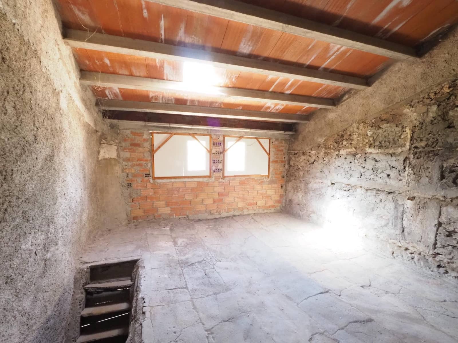 Adosado de 4 habitaciones en La Pobla de Lillet en venta - 61.800 € (Ref: 9908583)