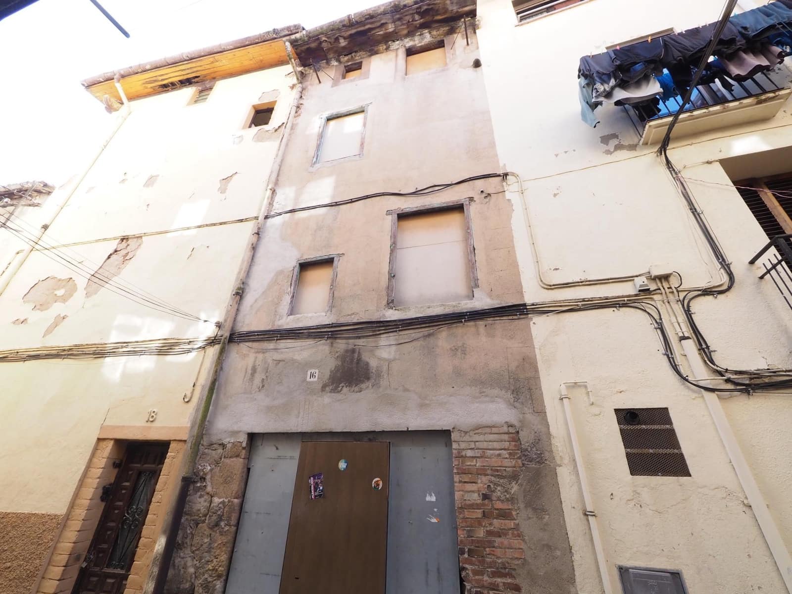 Casa de 3 habitaciones en Berga en venta - 23.900 € (Ref: 9908599)