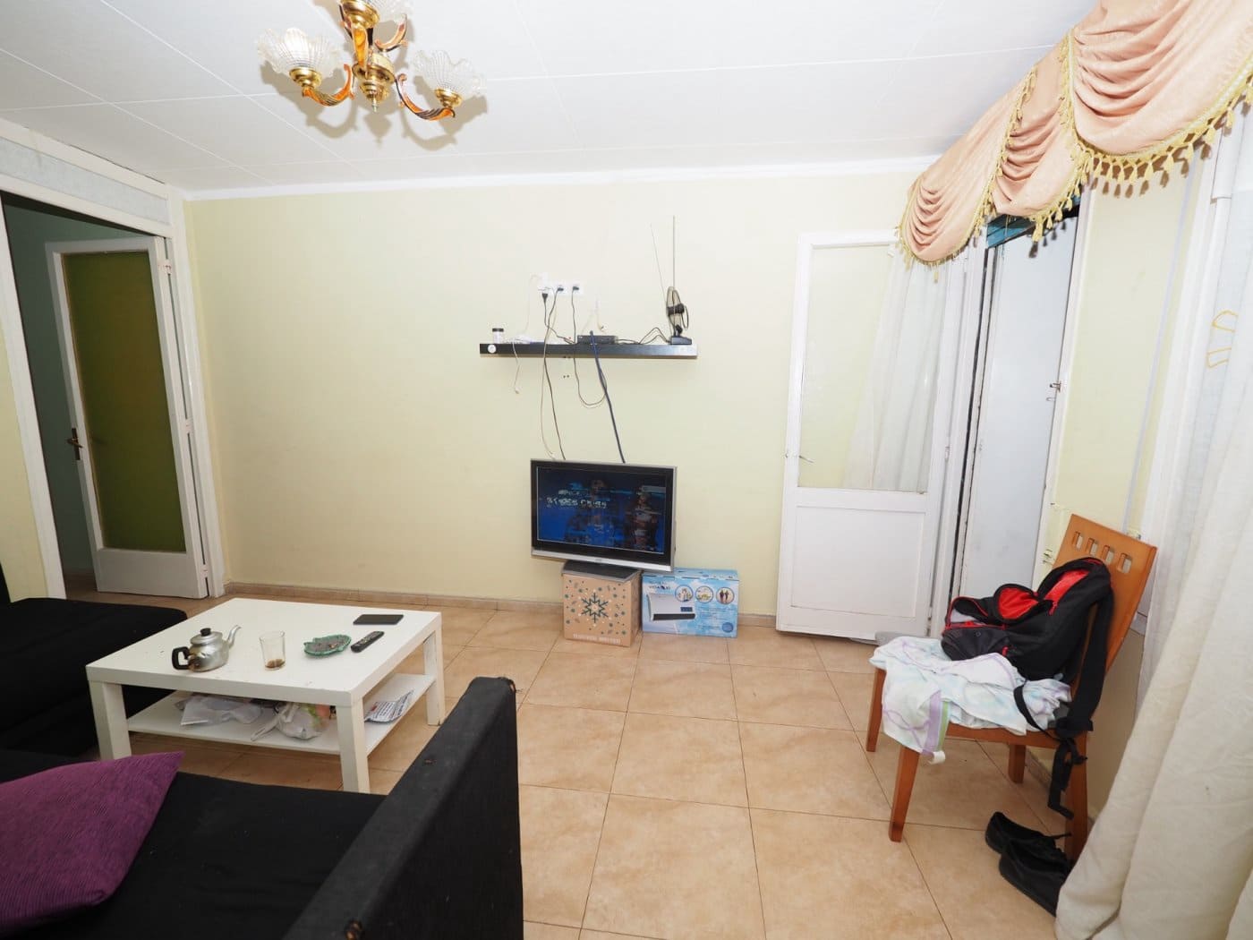 Piso de 3 habitaciones en Terrassa en venta - 115.000 € (Ref: 9908600)