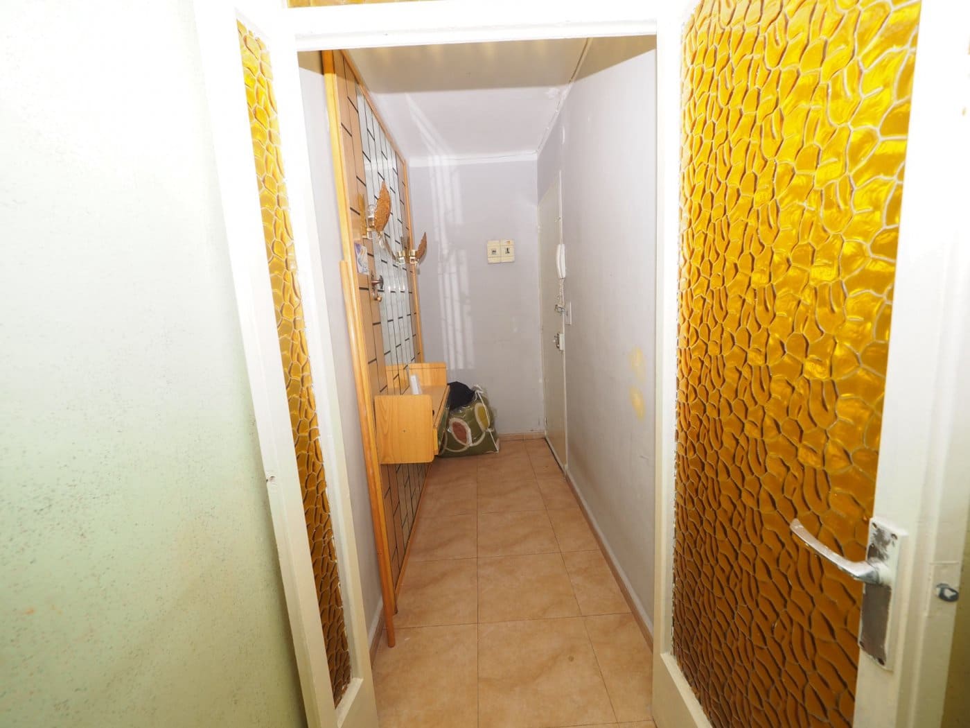 Piso de 3 habitaciones en Terrassa en venta - 115.000 € (Ref: 9908600)