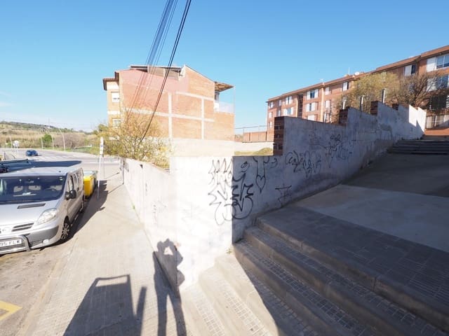 Terrain à Bâtir à vendre à Terrassa - 335 000 € (Ref: 9908610)