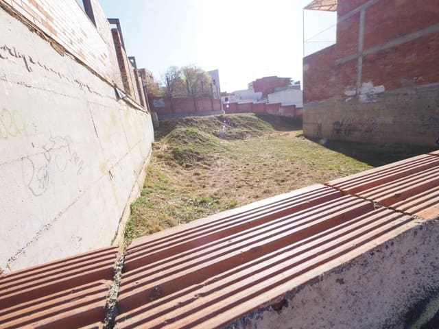 Terrain à Bâtir à vendre à Terrassa - 335 000 € (Ref: 9908610)