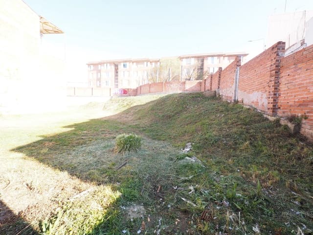 Terrain à Bâtir à vendre à Terrassa - 335 000 € (Ref: 9908610)
