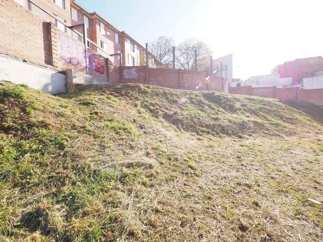 Terrain à Bâtir à vendre à Terrassa - 335 000 € (Ref: 9908610)