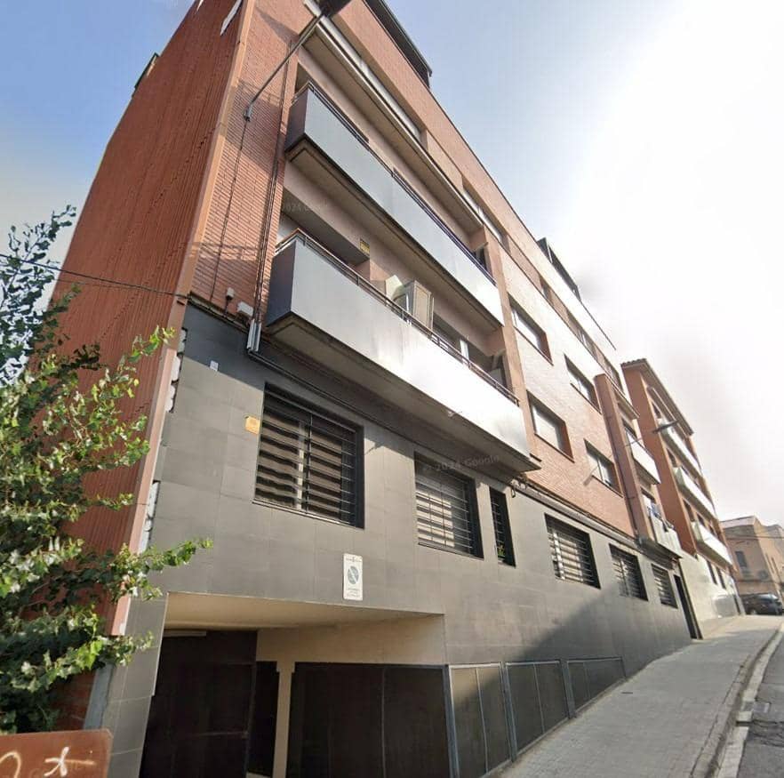 2 sovrum Lägenhet till salu i Terrassa - 190 000 € (Ref: 9908611)