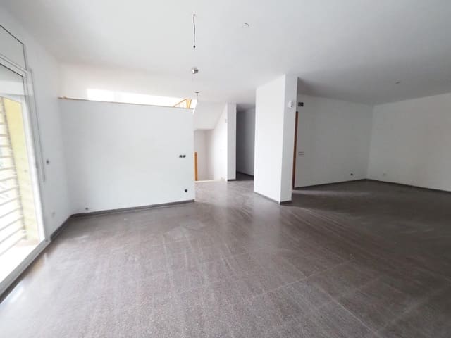4 chambre Villa/Maison à vendre à Cubelles avec garage - 295 000 € (Ref: 9908615)
