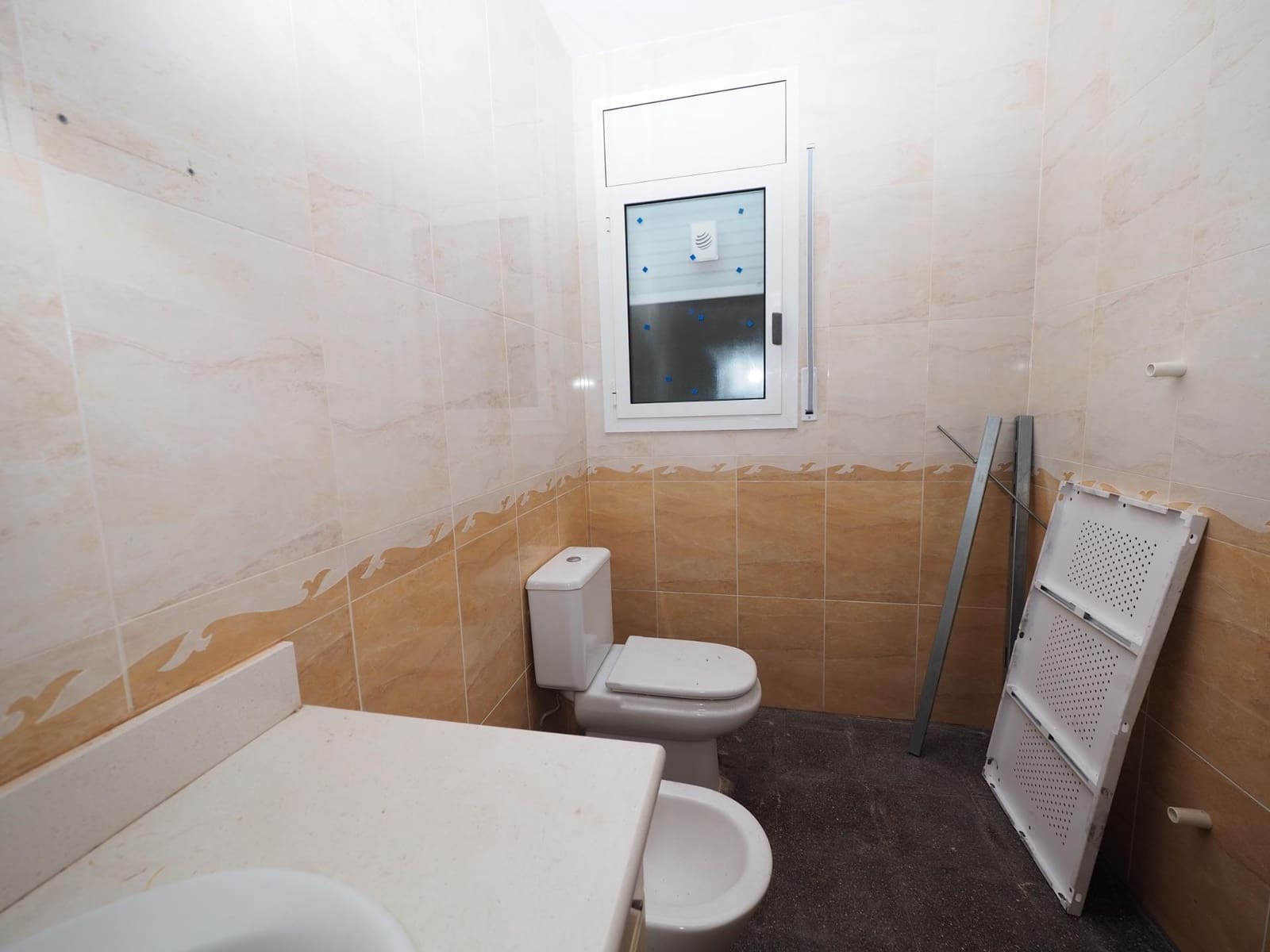 4 chambre Villa/Maison à vendre à Cubelles avec garage - 295 000 € (Ref: 9908615)
