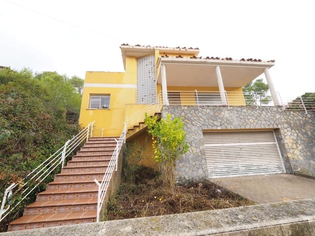 4 chambre Villa/Maison à vendre à Cubelles avec garage - 295 000 € (Ref: 9908615)
