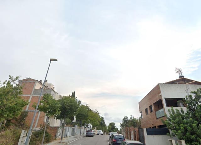 3 bedroom Terraced Villa for sale in Vilanova i la Geltrú - € 273,000 (Ref: 9908623)