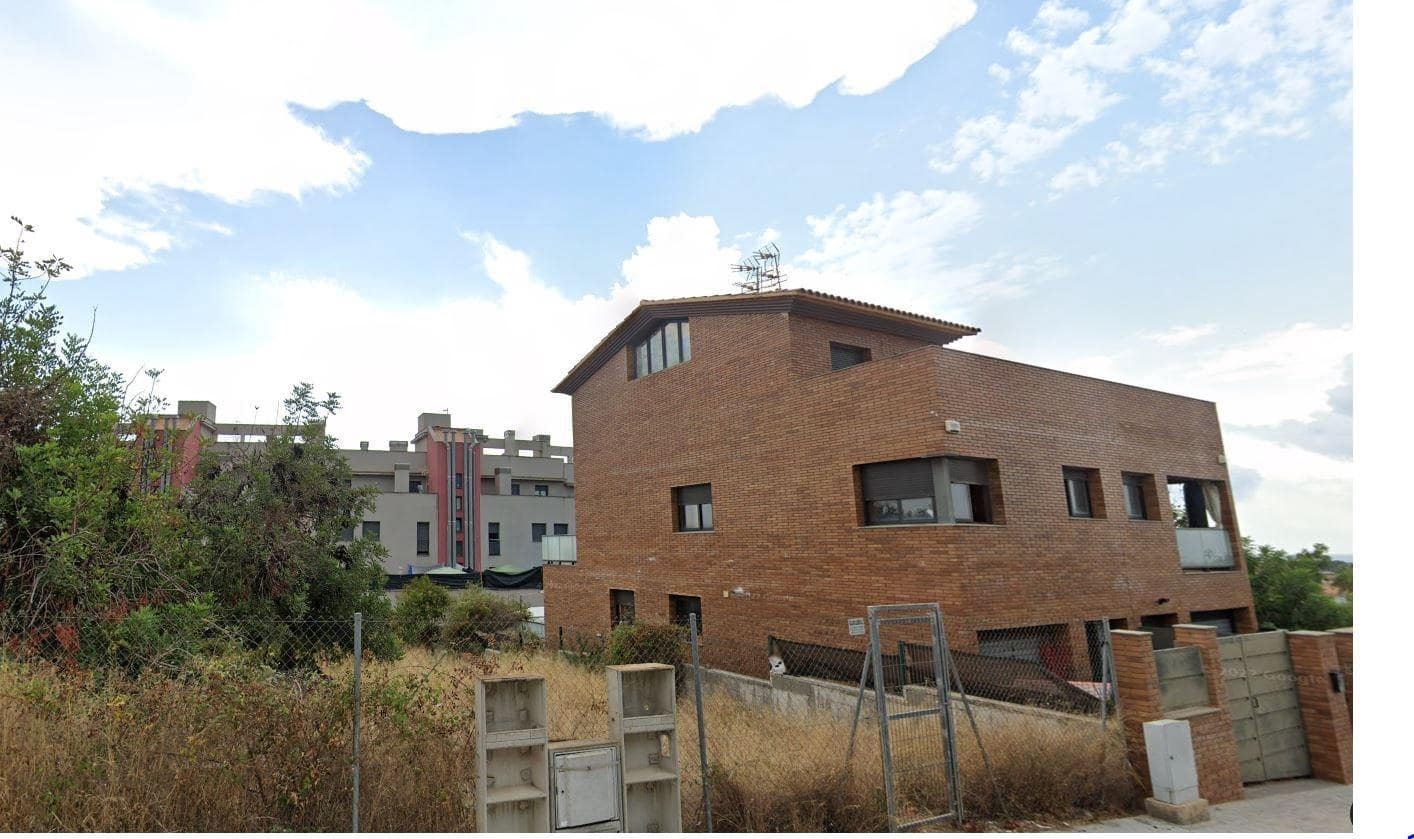 3 bedroom Terraced Villa for sale in Vilanova i la Geltru - € 273,000 (Ref: 9908623)