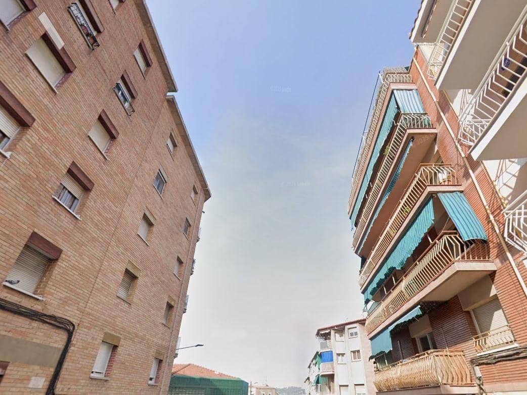 3 Zimmer Wohnung zu verkaufen in Terrassa - 95.000 € (Ref: 9908629)