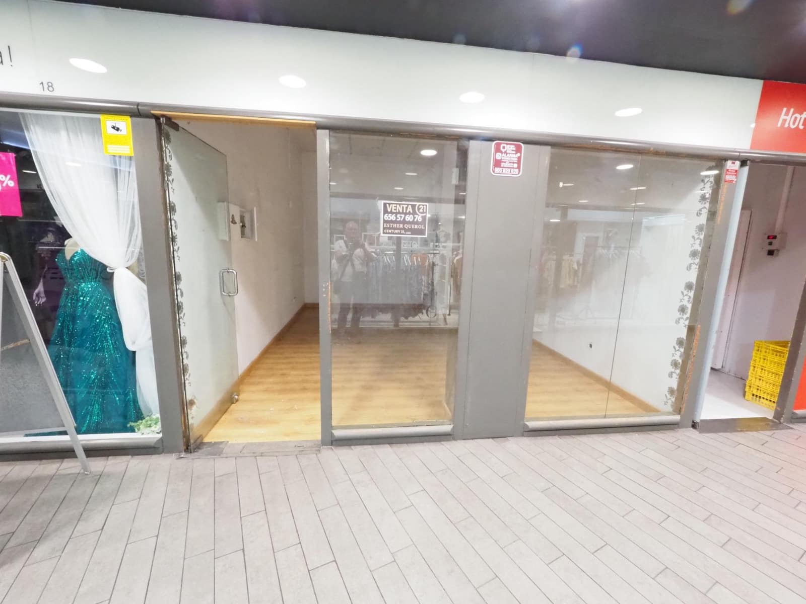 Commercial for sale in Manresa - € 19,000 (Ref: 9908637)
