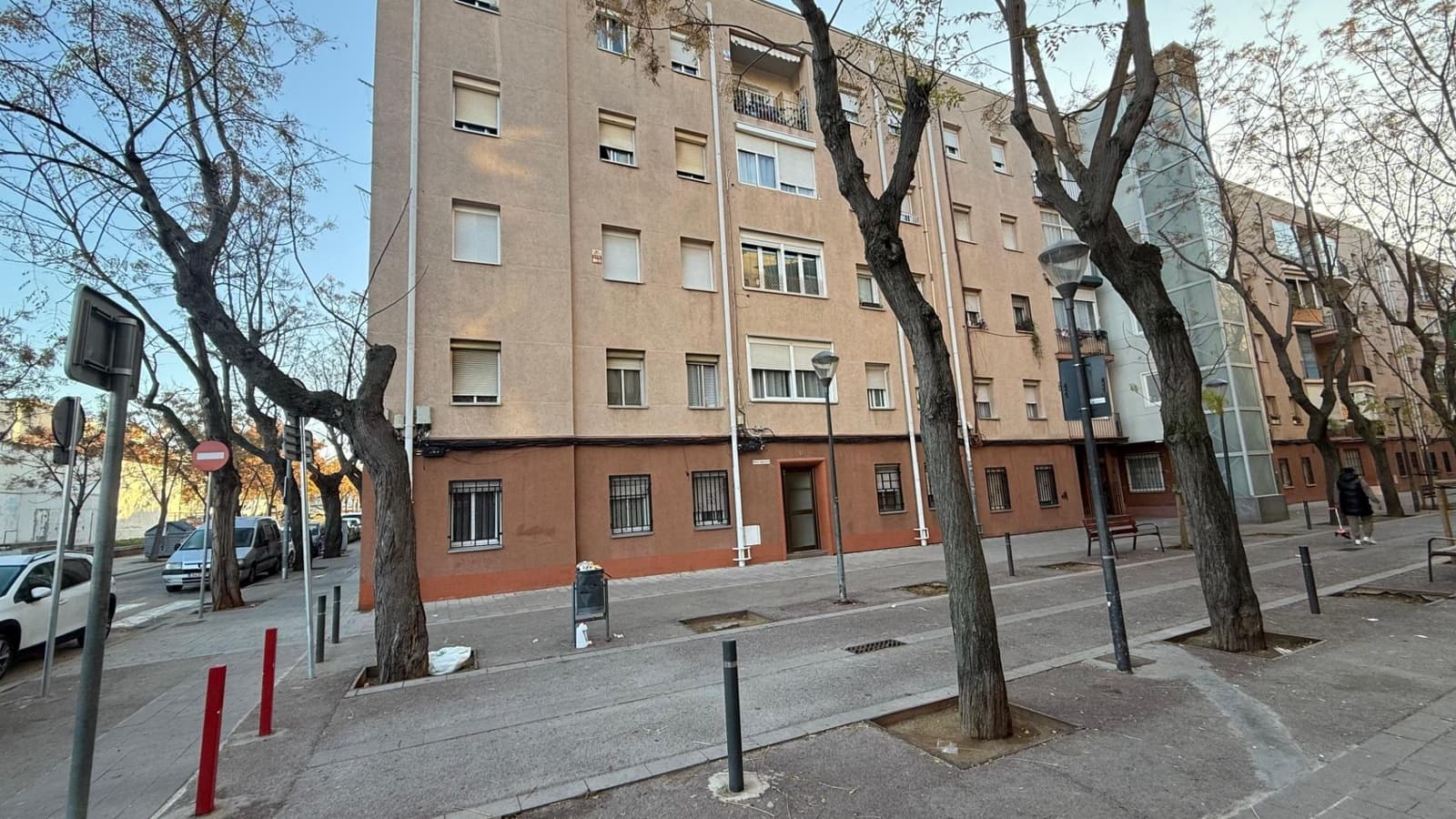 3 slaapkamer Flat te koop in Sabadell - € 109.000 (Ref: 9908639)