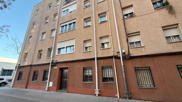 3 slaapkamer Flat te koop in Sabadell - € 109.000 (Ref: 9908639)