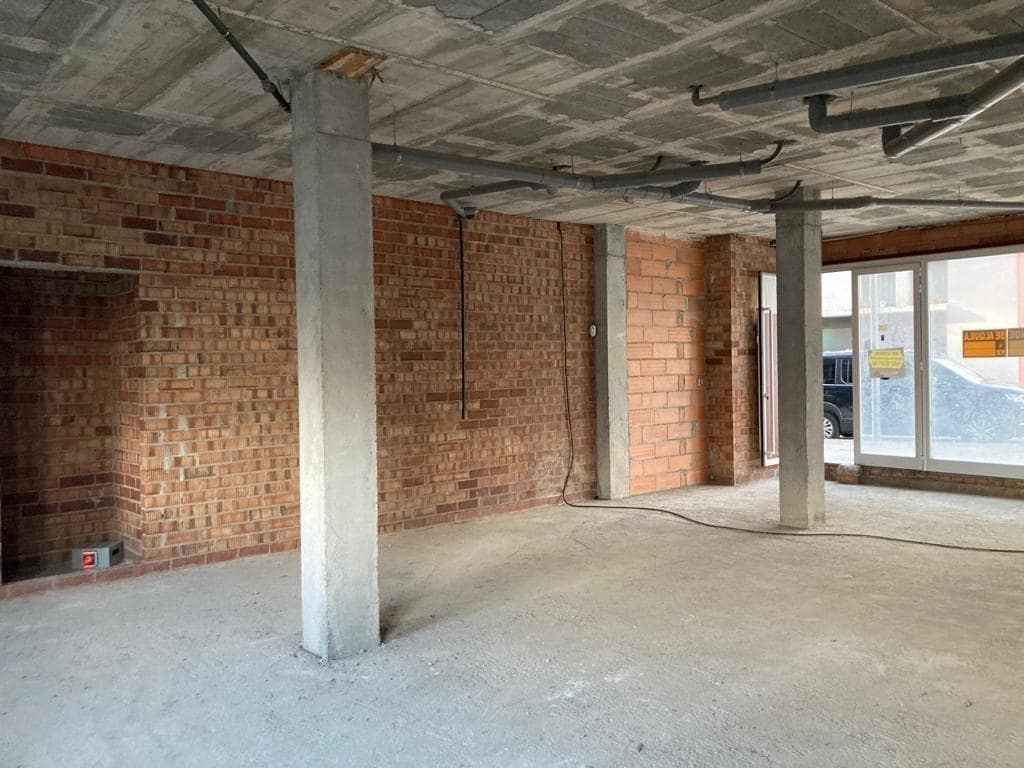 Gewerbe zu verkaufen in Manresa - 59.900 € (Ref: 9908640)