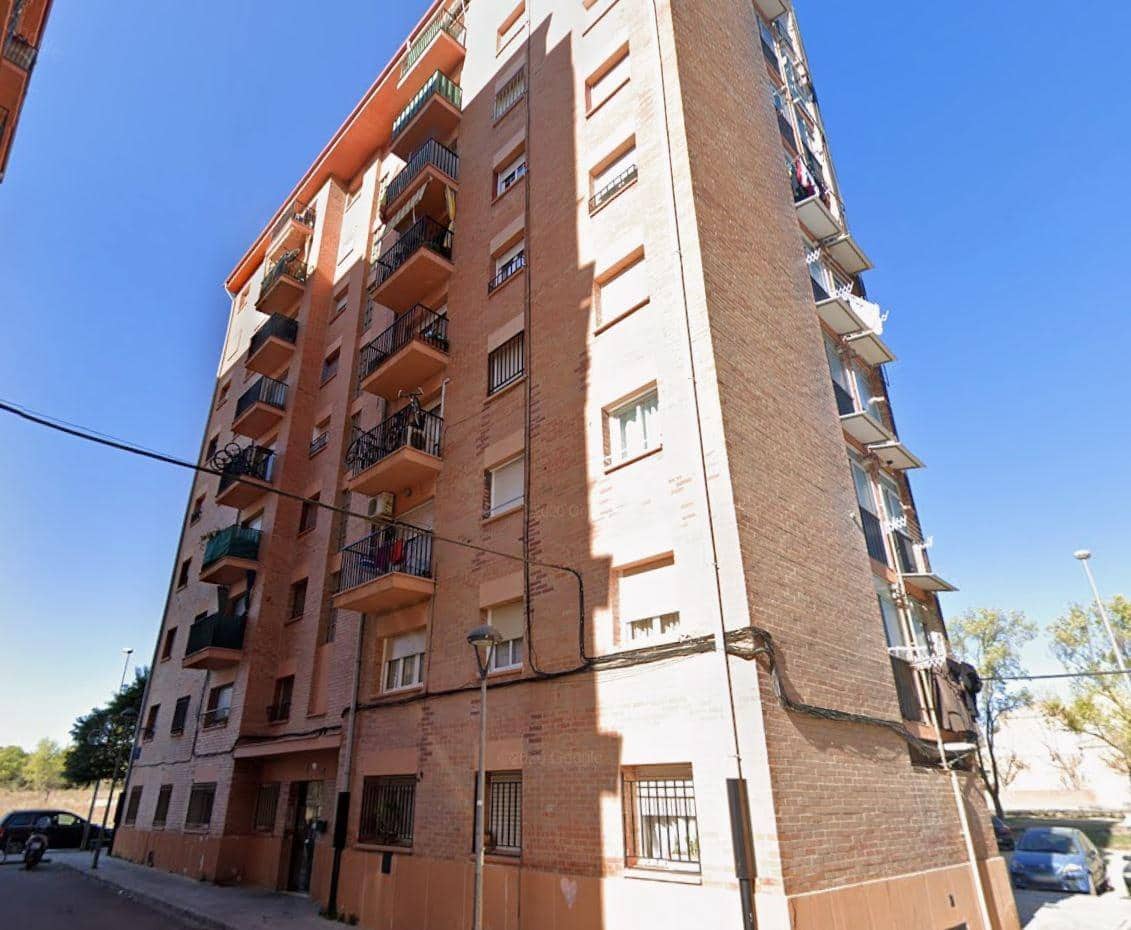 3 bedroom Flat for sale in Terrassa - € 99,000 (Ref: 9908642)