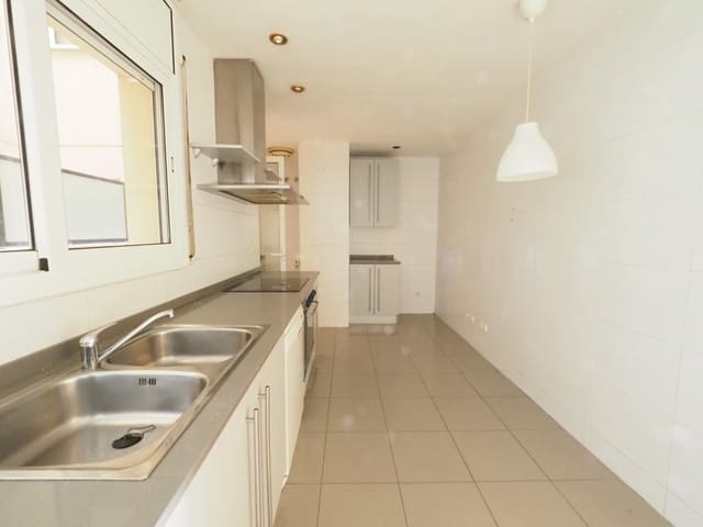 4 chambre Appartement à vendre à Sabadell - 310 000 € (Ref: 9908645)