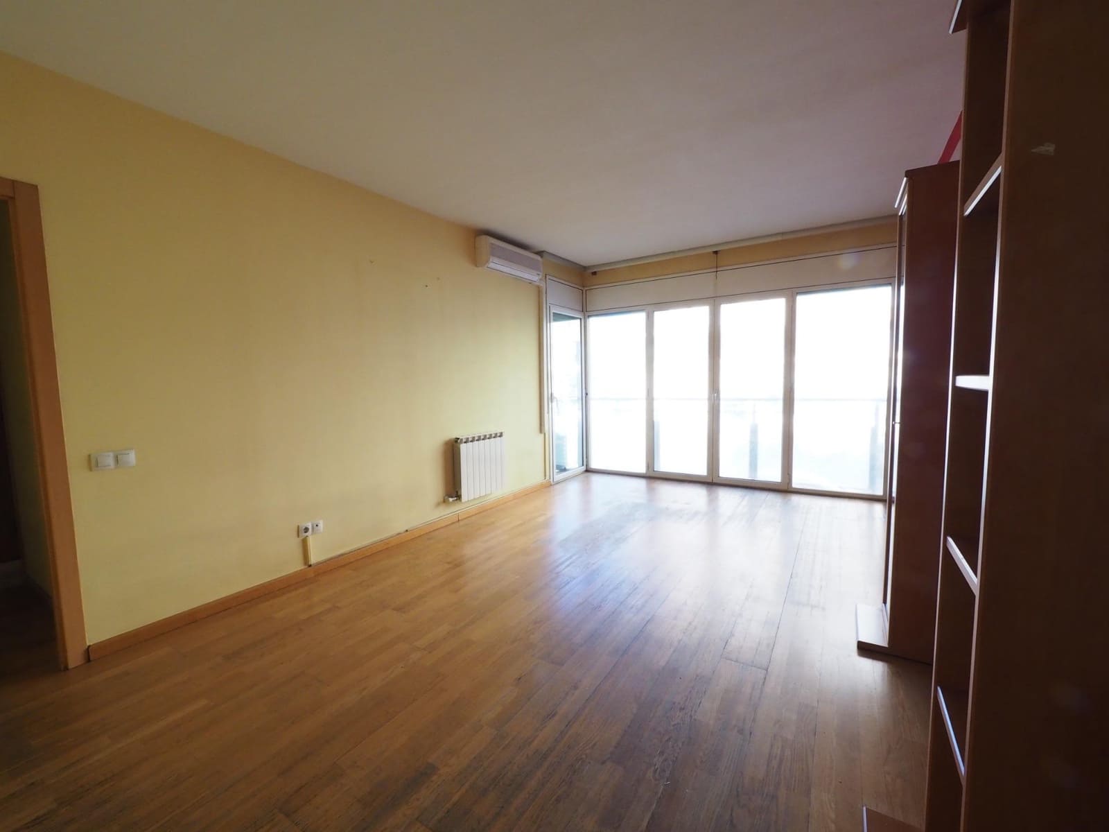 4 chambre Appartement à vendre à Sabadell - 310 000 € (Ref: 9908645)