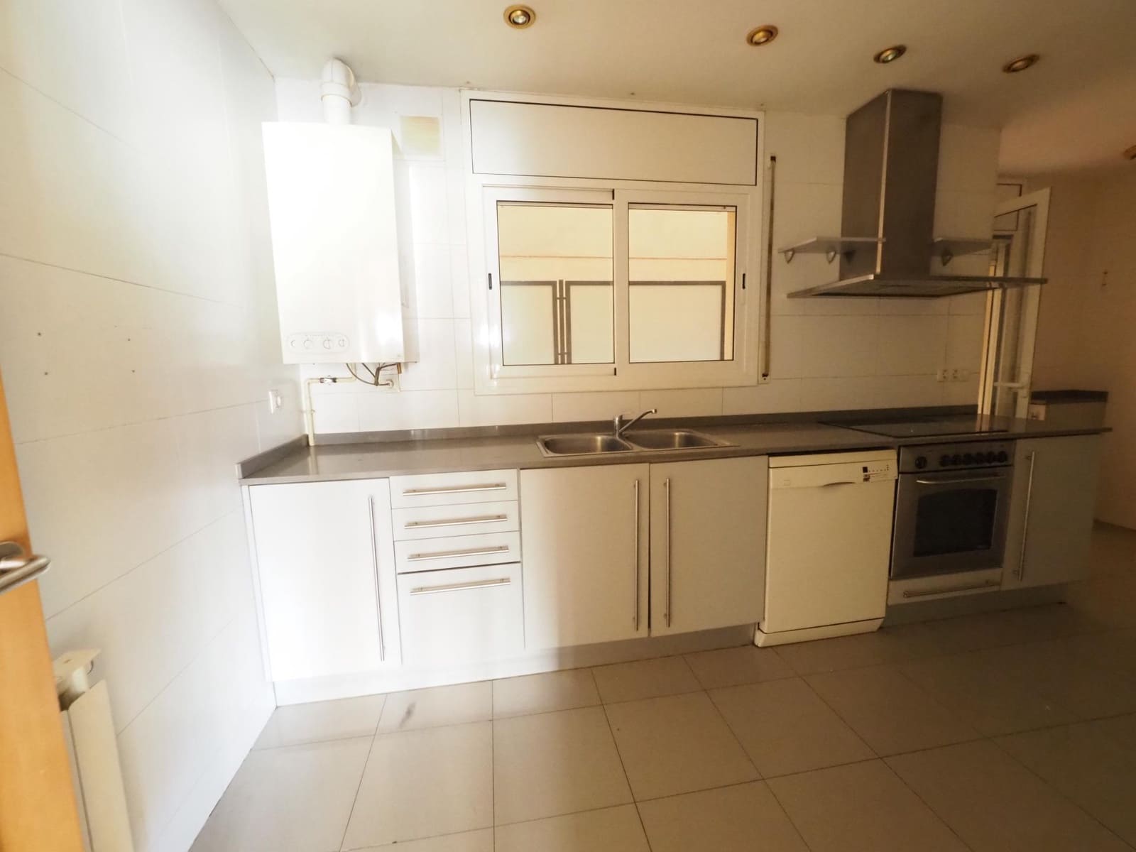 4 chambre Appartement à vendre à Sabadell - 310 000 € (Ref: 9908645)