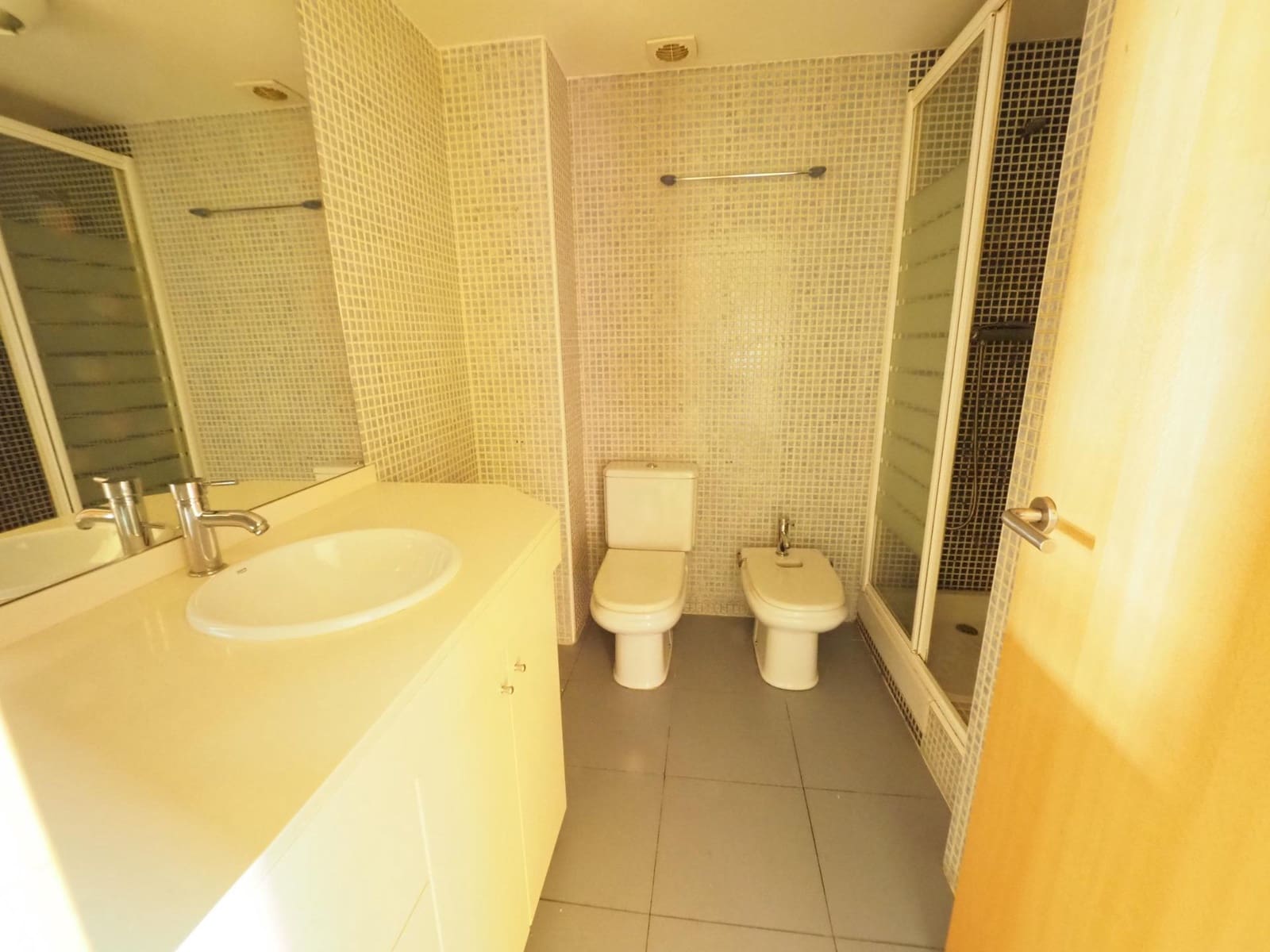 4 chambre Appartement à vendre à Sabadell - 310 000 € (Ref: 9908645)