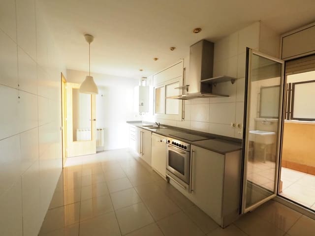 4 chambre Appartement à vendre à Sabadell - 310 000 € (Ref: 9908645)
