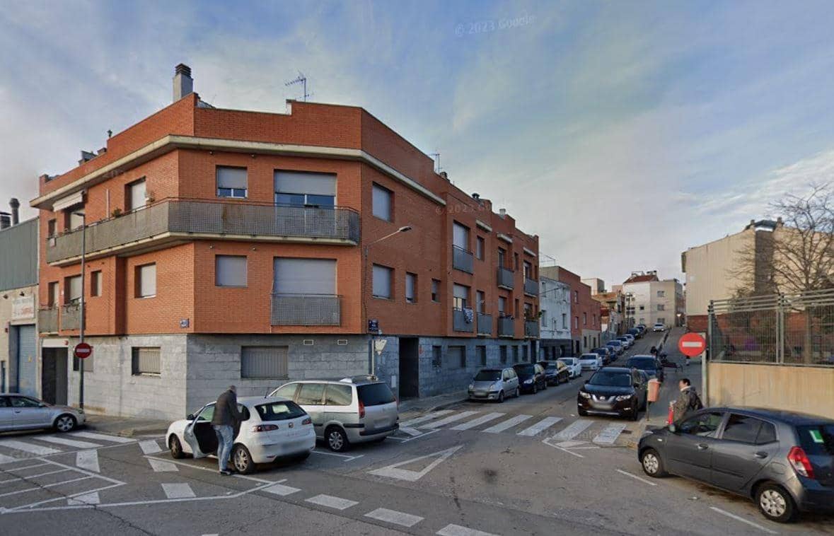 2 bedroom Flat for sale in Terrassa - € 109,000 (Ref: 9908653)