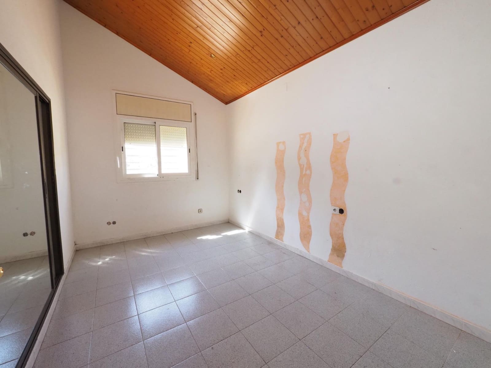 5 makuuhuone Huvila myytävänä paikassa Olesa de Bonesvalls - 265 000 € (Ref: 9908656)