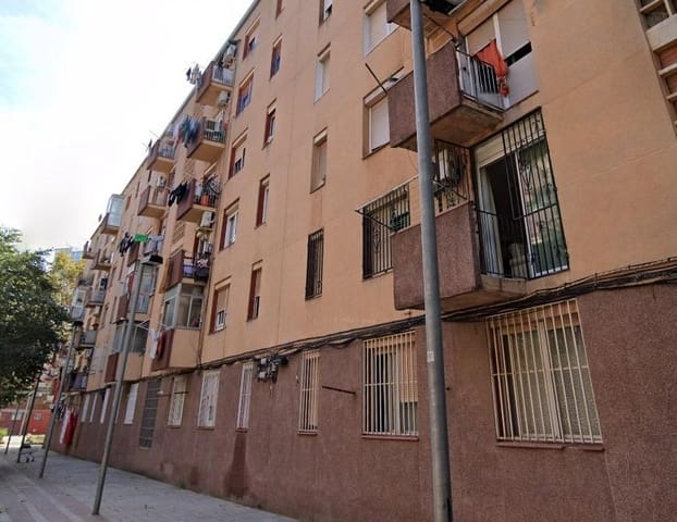 3 soverom Leilighet til salgs i Barcelona by - € 145 000 (Ref: 9908657)