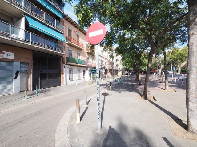 3 soveværelse Lejlighed til salg i Badalona - € 199.800 (Ref: 9908663)