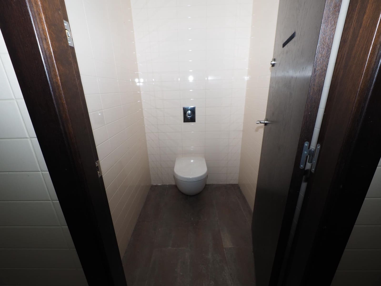 Commercial for sale in Terrassa - € 79,000 (Ref: 9908664)