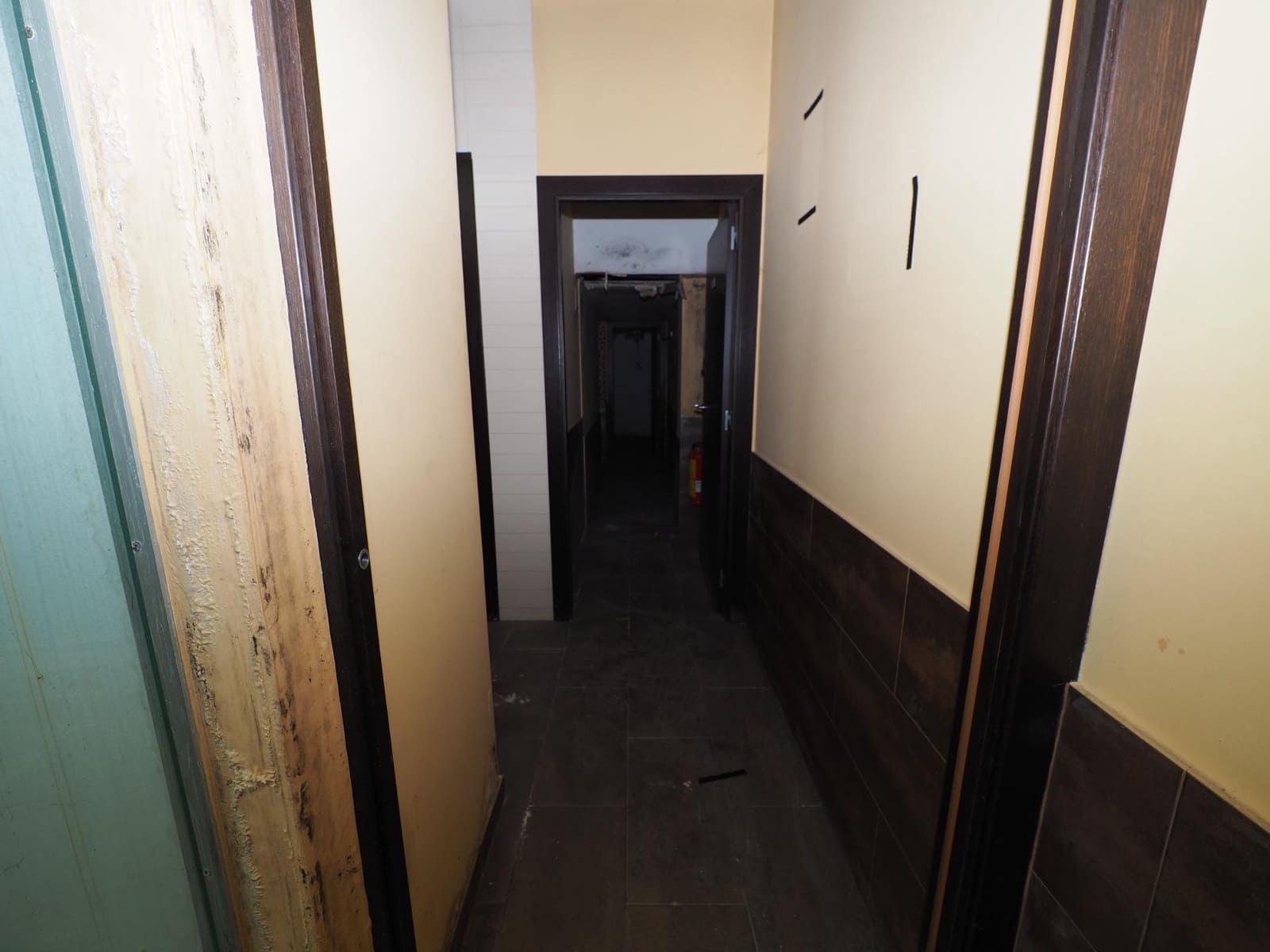 Commercial for sale in Terrassa - € 79,000 (Ref: 9908664)